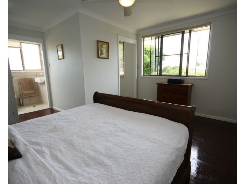 32 Chatham Street, Margate QLD 4019