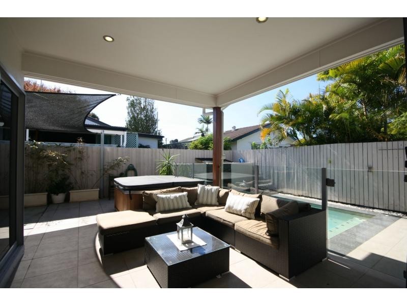 4 Harriet Street, Clontarf QLD 4019