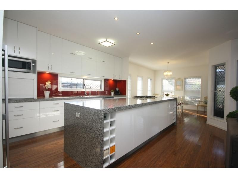 4 Harriet Street, Clontarf QLD 4019