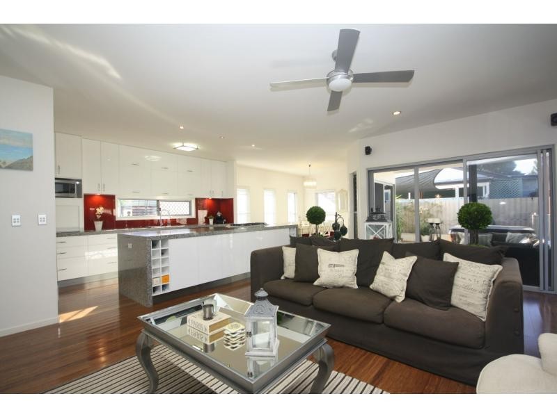 4 Harriet Street, Clontarf QLD 4019