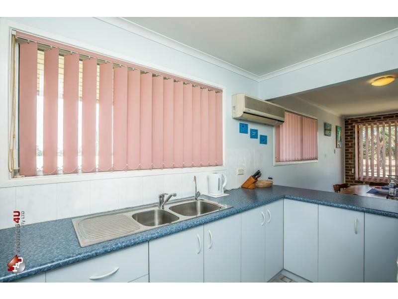 4/124 Hornibrook Esplanade, Clontarf QLD 4019