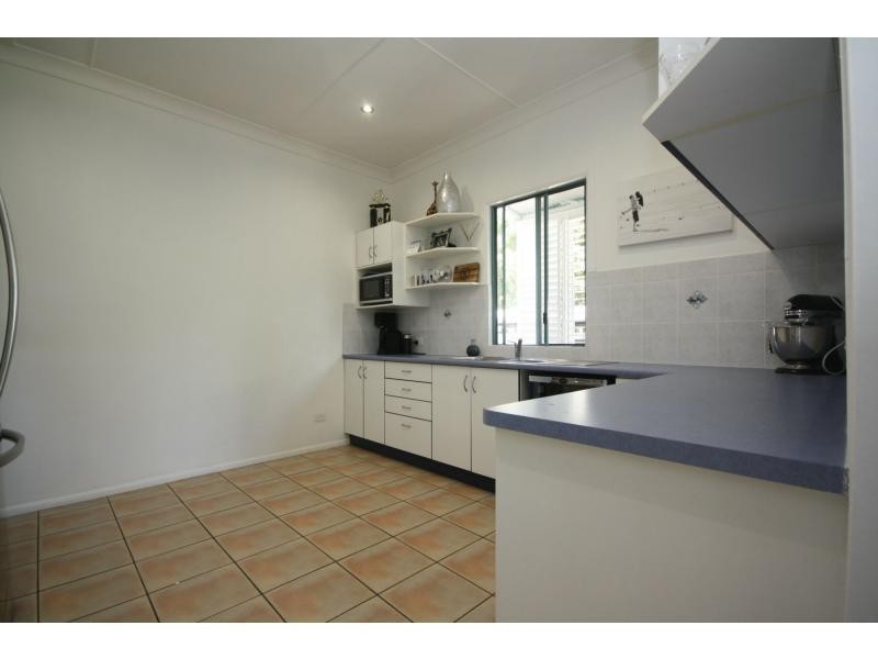 2 Ewart Street, Clontarf QLD 4019