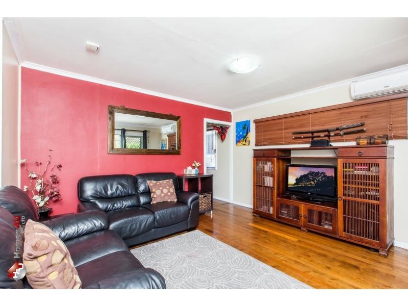 18 Pikett Street, Clontarf QLD 4019