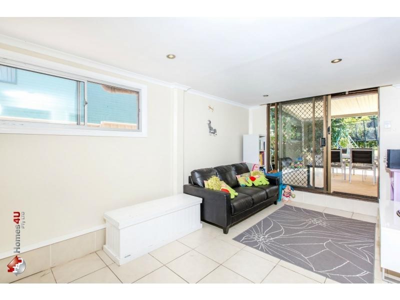 18 Pikett Street, Clontarf QLD 4019