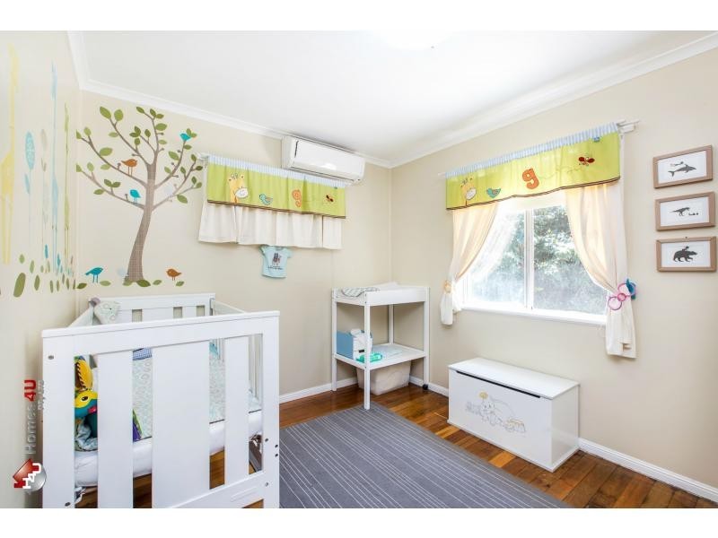 18 Pikett Street, Clontarf QLD 4019