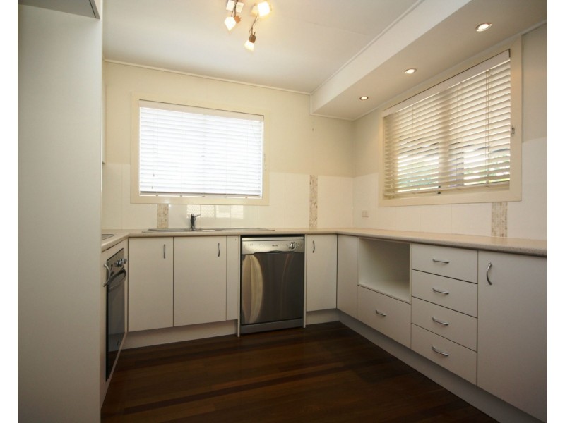 51 Pikett Street, Clontarf QLD 4019