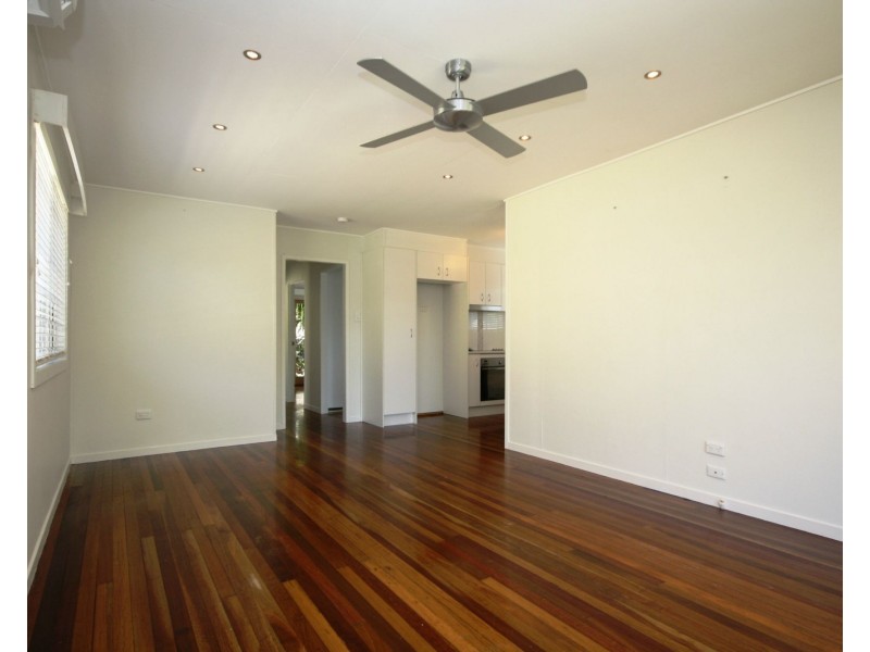 51 Pikett Street, Clontarf QLD 4019
