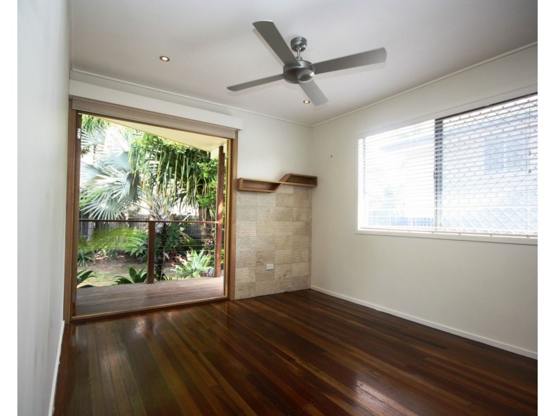 51 Pikett Street, Clontarf QLD 4019