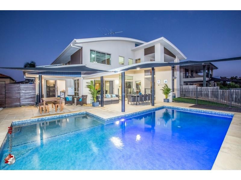 11 Defender Street, Newport QLD 4020