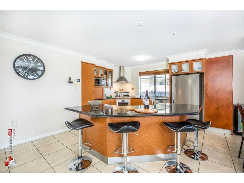 11 Defender Street, Newport QLD 4020