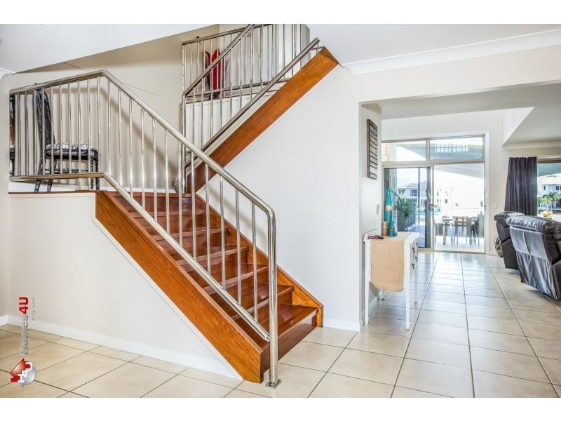 11 Defender Street, Newport QLD 4020
