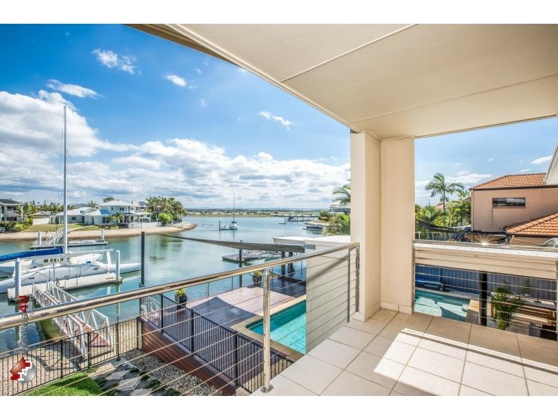 11 Defender Street, Newport QLD 4020