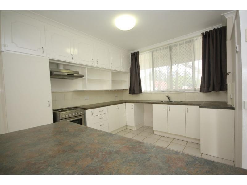 62 Anzac Avenue, Redcliffe QLD 4020