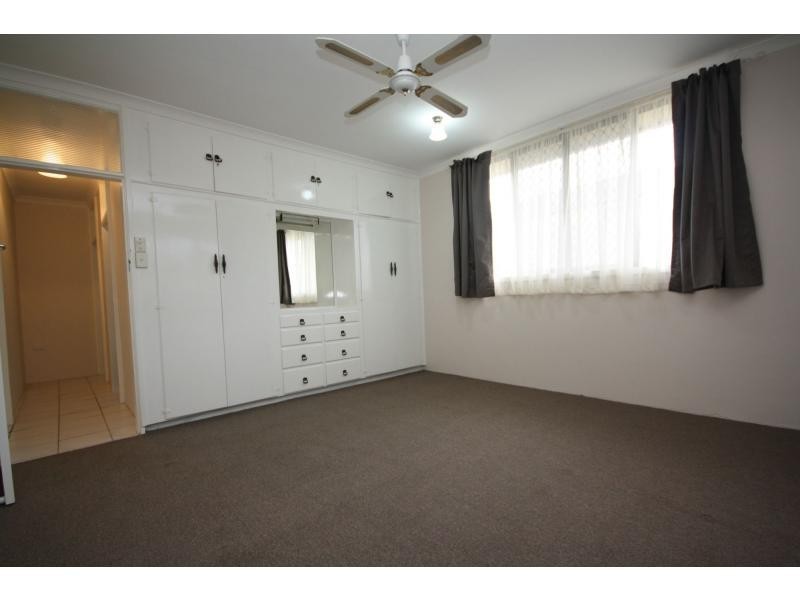 62 Anzac Avenue, Redcliffe QLD 4020