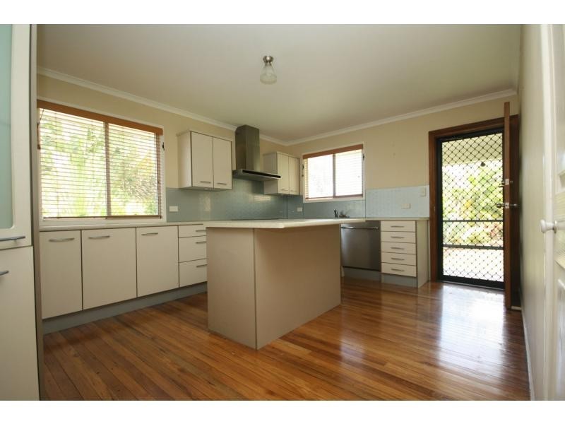 53 Pikett Street, Clontarf QLD 4019