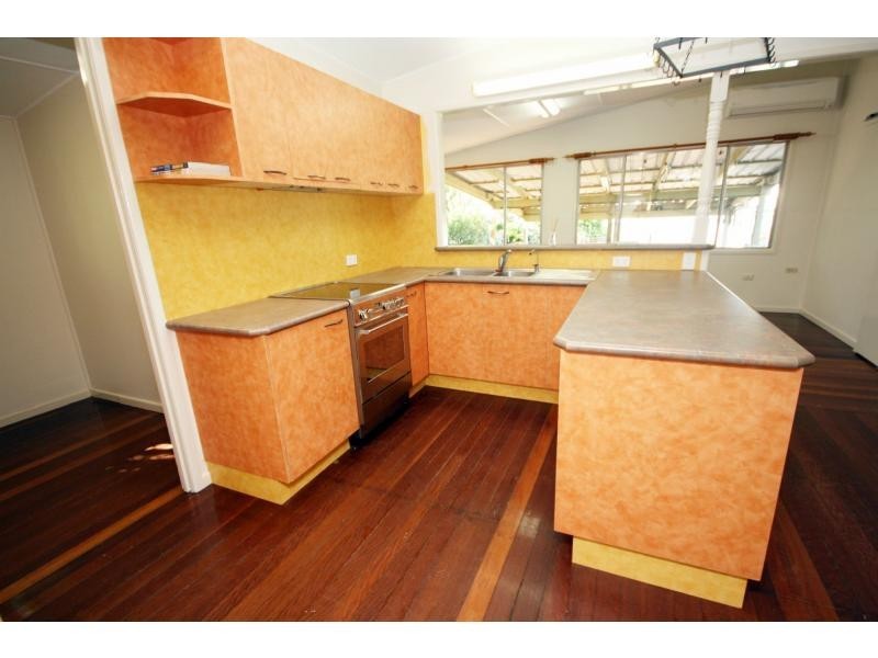 280 Victoria Avenue, Redcliffe QLD 4020