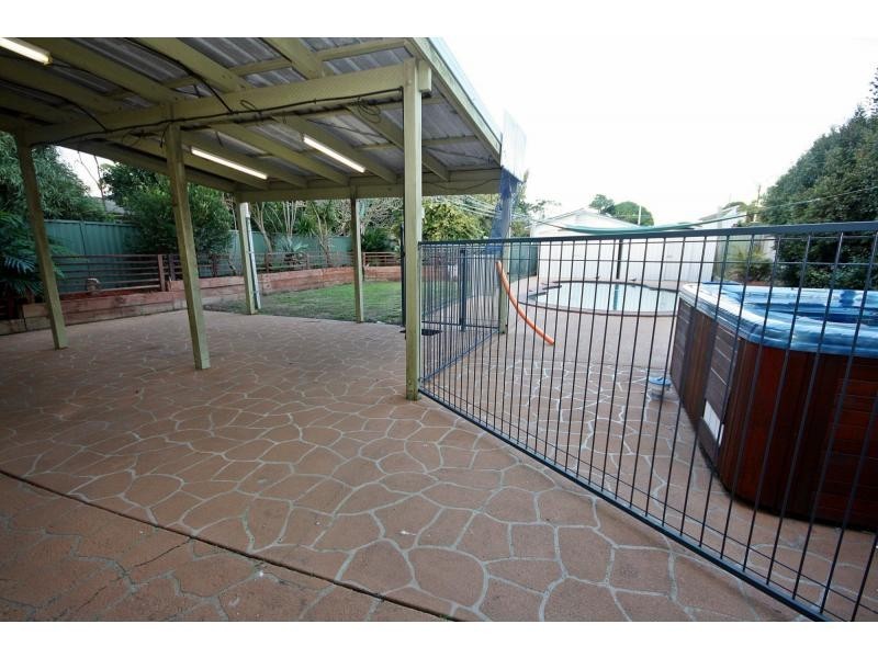 280 Victoria Avenue, Redcliffe QLD 4020