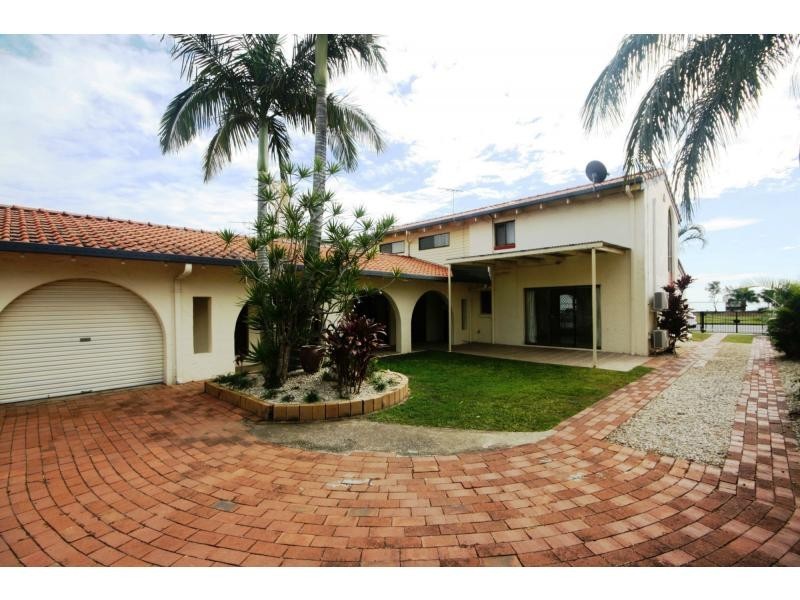 83 Endeavour Esplanade, Newport QLD 4020