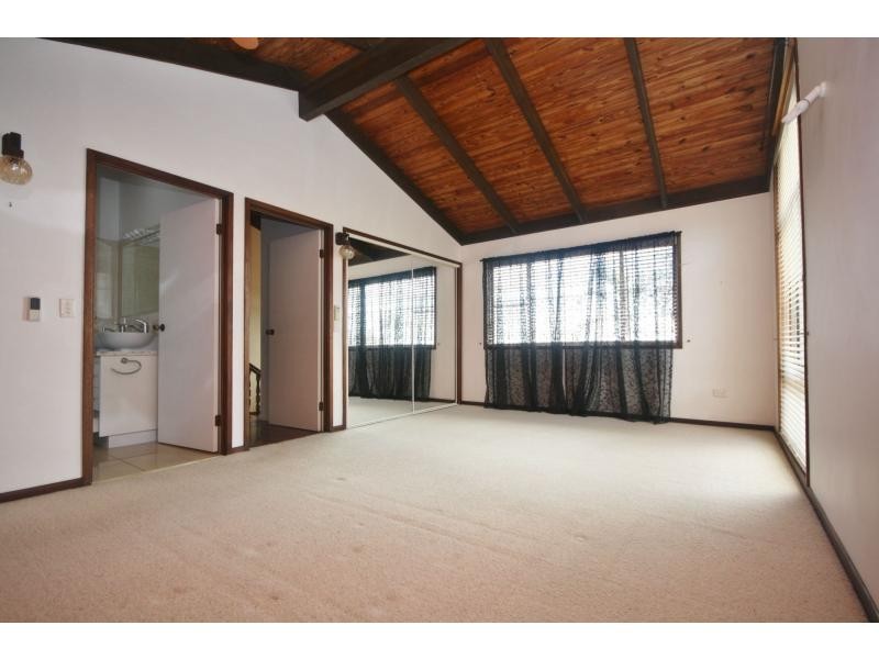 83 Endeavour Esplanade, Newport QLD 4020