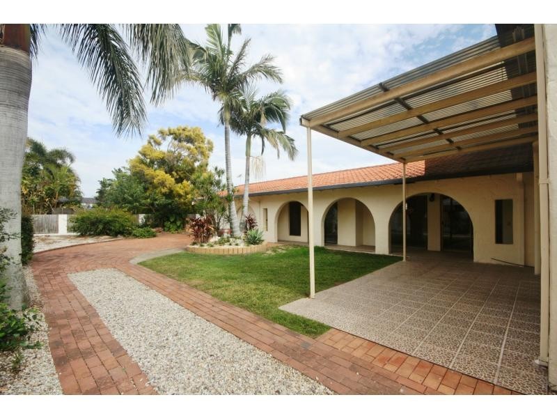 83 Endeavour Esplanade, Newport QLD 4020