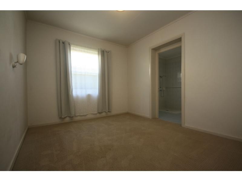 20 Klingner Road, Redcliffe QLD 4020