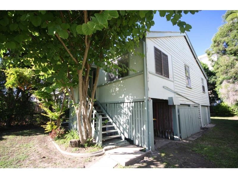 21 Louis Street, Redcliffe QLD 4020