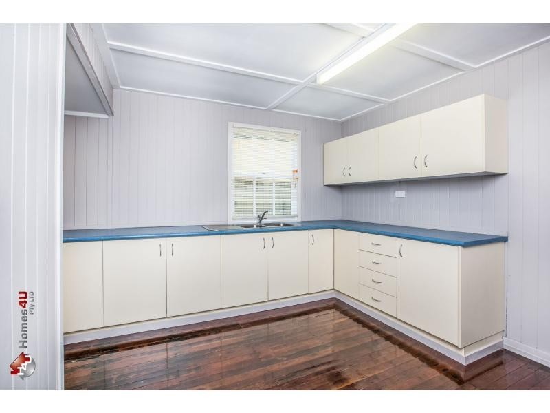 6 Louis Street, Redcliffe QLD 4020