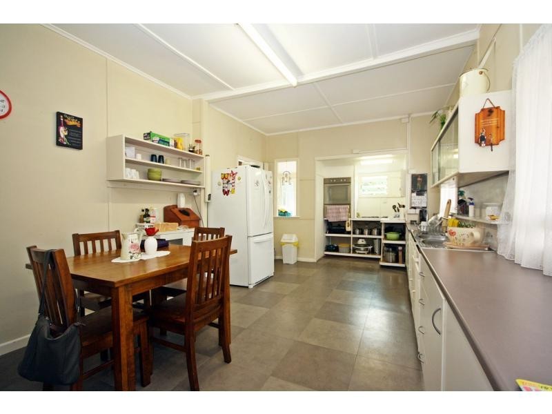 28 Bramble Street, Woody Point QLD 4019