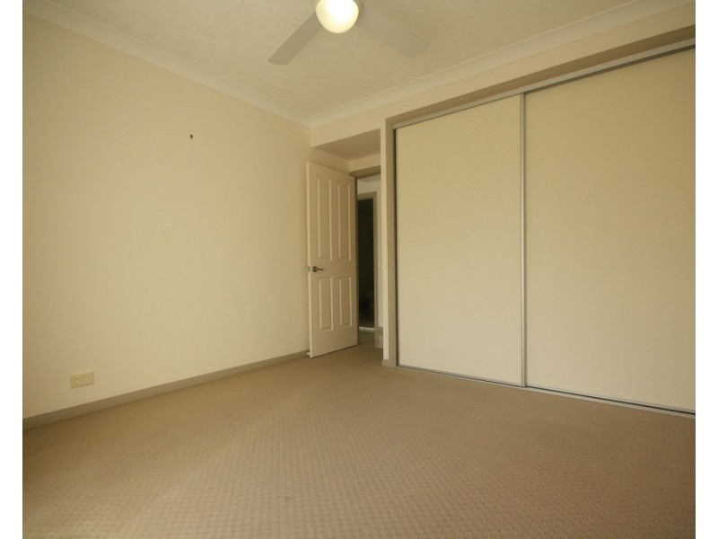 4/7 Sutton Street, Redcliffe QLD 4020