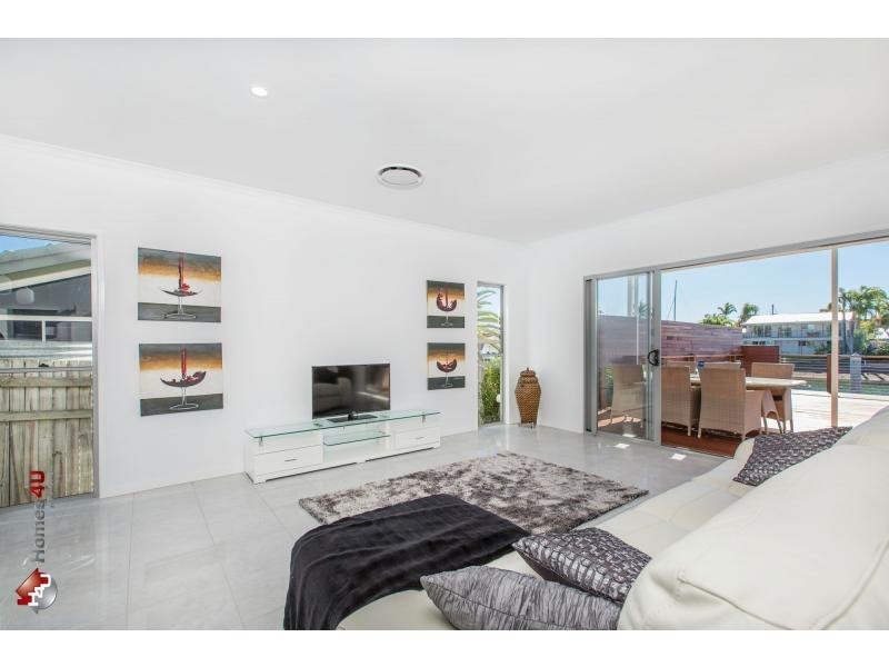 15A Courageous Court, Newport QLD 4020