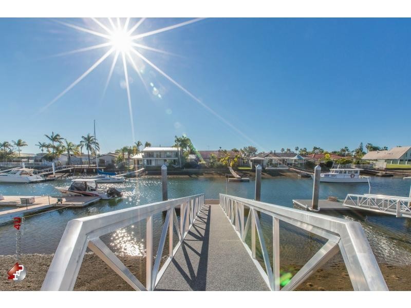 15A Courageous Court, Newport QLD 4020