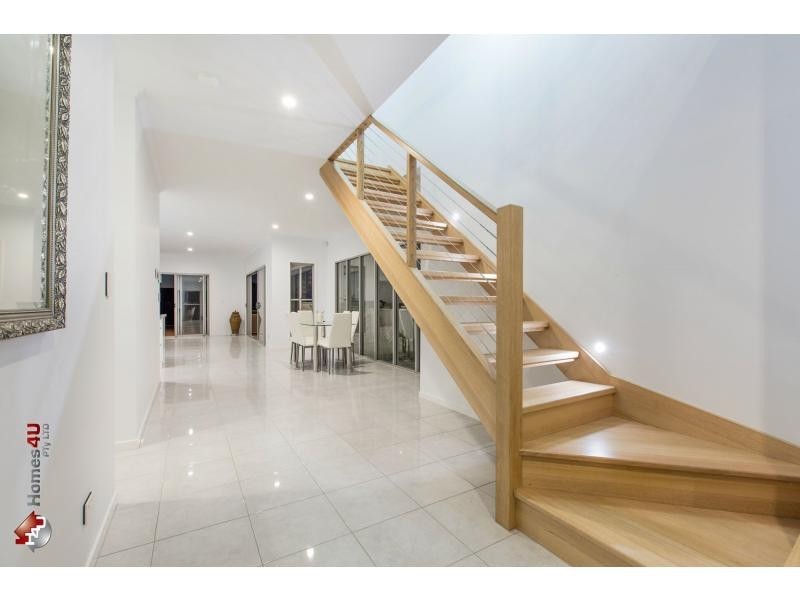 15A Courageous Court, Newport QLD 4020