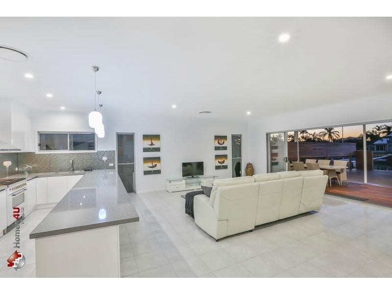 15A Courageous Court, Newport QLD 4020