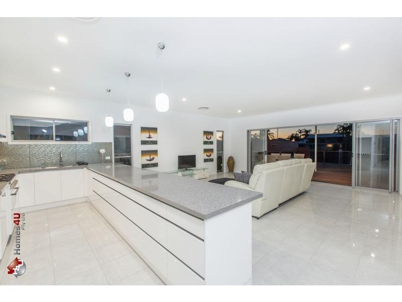 15A Courageous Court, Newport QLD 4020