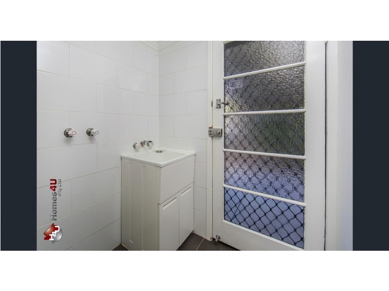 116 Dover Rd, Redcliffe QLD 4020