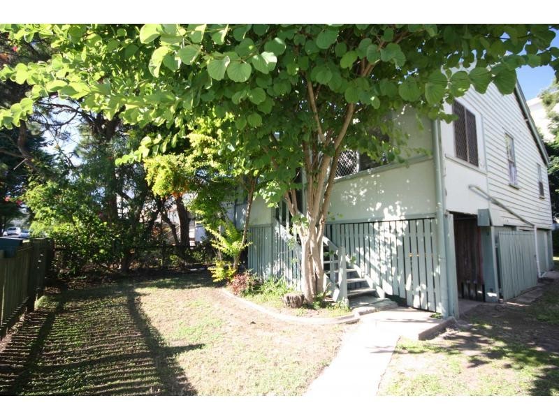 21 Louis Street, Redcliffe QLD 4020