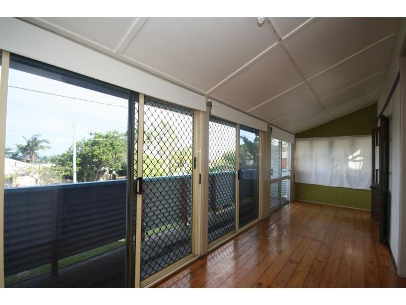 29 Whytecliffe Parade, Woody Point QLD 4019
