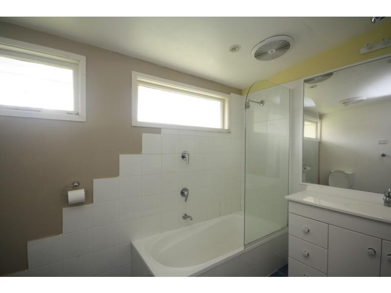 29 Whytecliffe Parade, Woody Point QLD 4019
