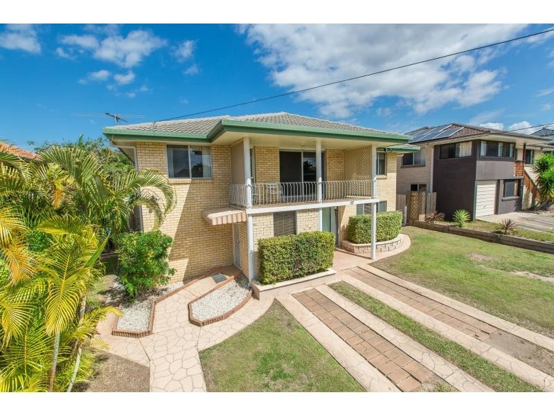 17 Gardenia Street, Clontarf QLD 4019