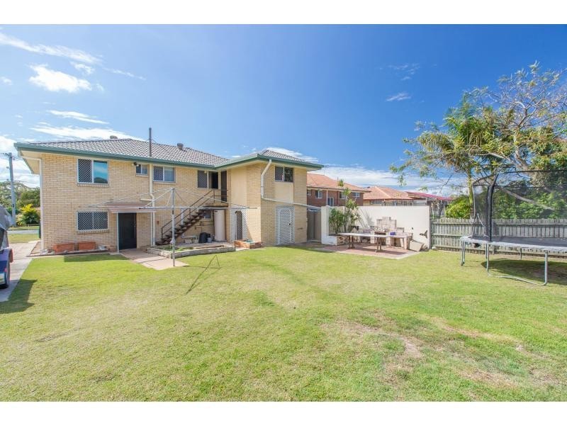 17 Gardenia Street, Clontarf QLD 4019