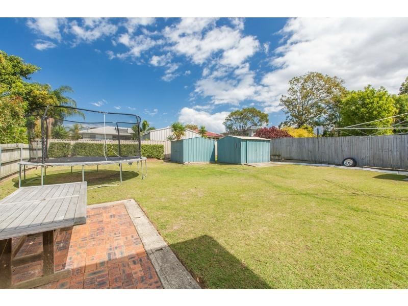 17 Gardenia Street, Clontarf QLD 4019