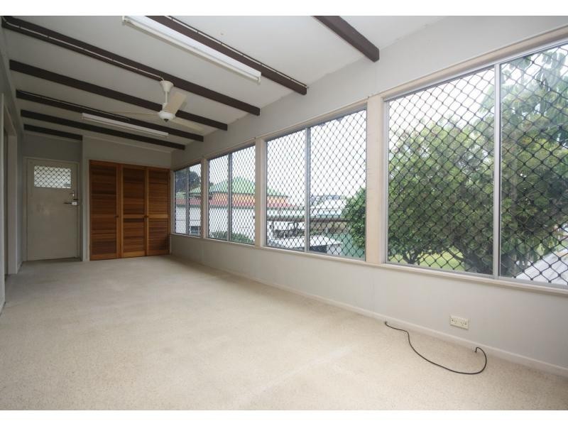 9 Laura Street, Clontarf QLD 4019