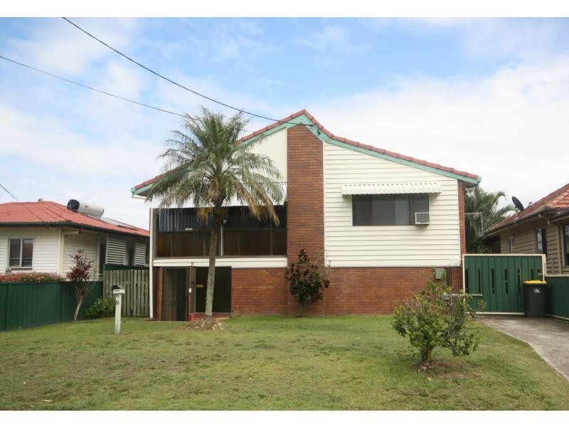 9 Laura Street, Clontarf QLD 4019