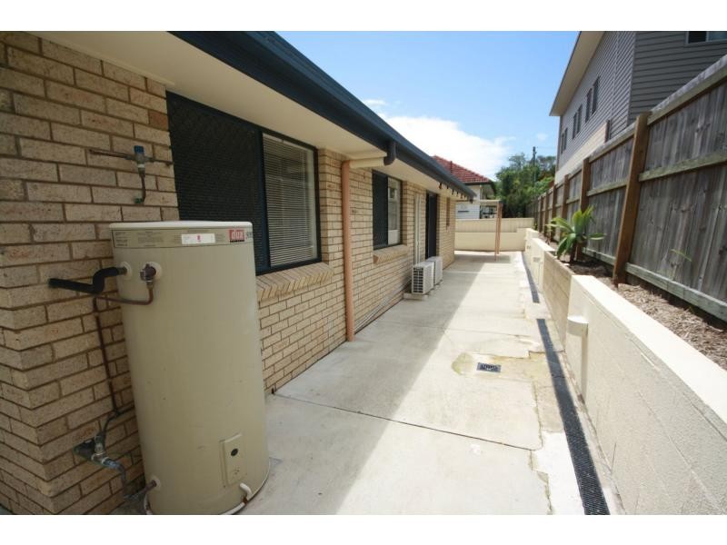 16 Lucas Street, Scarborough QLD 4020