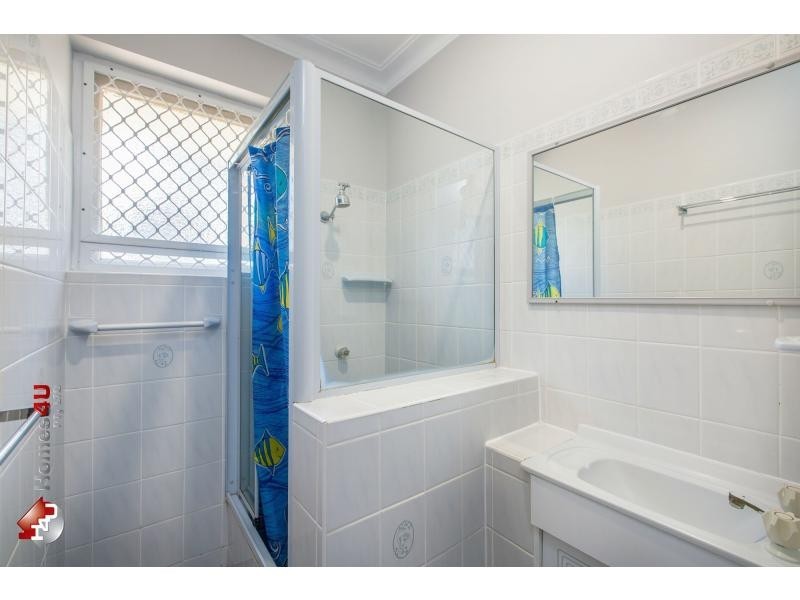 8 Croston Street, Clontarf QLD 4019