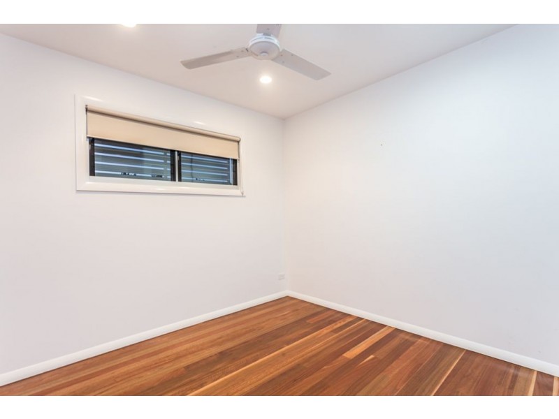 48 Fourth Avenue, Sandgate QLD 4017