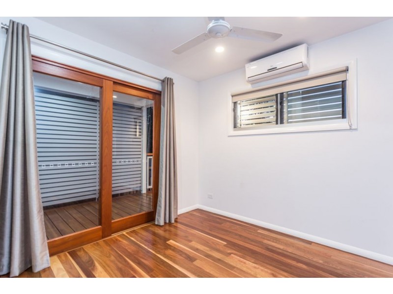 48 Fourth Avenue, Sandgate QLD 4017