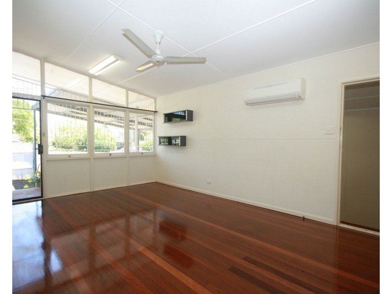 280 Victoria Avenue, Redcliffe QLD 4020