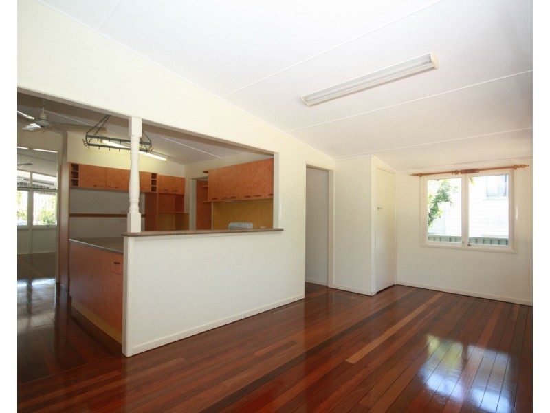 280 Victoria Avenue, Redcliffe QLD 4020