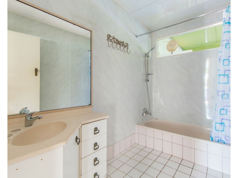 280 Victoria Avenue, Redcliffe QLD 4020